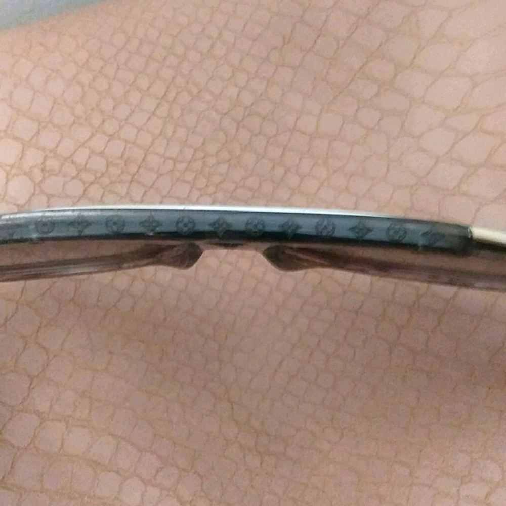 2019 LV Mascot Marble Sunglasses - Picture 2 of 3